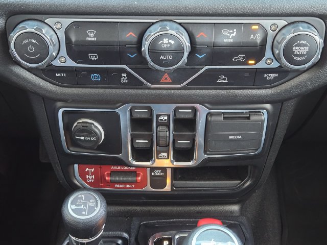 Used 2024 Jeep Wrangler Unlimited AWD/4WD image 19