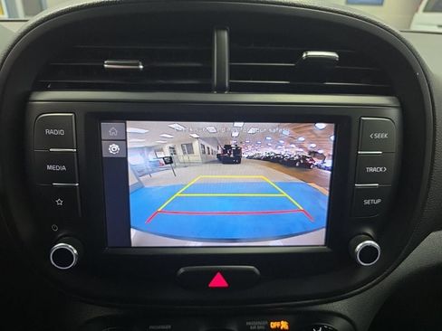 Used 2023 Kia Soul LX w/ Option Group 015 FWD image 21