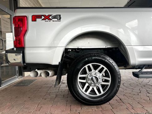 Used 2019 Ford F250 Lariat w/ Lariat Value Package image 9