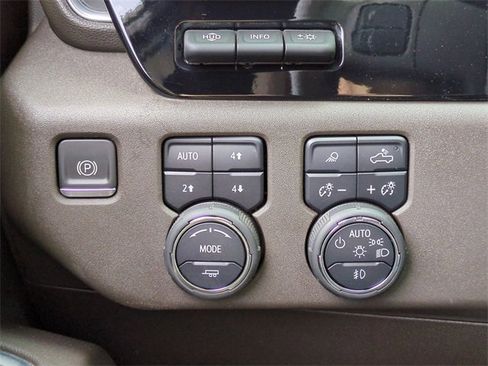 Used 2024 Chevrolet Silverado 3500 LTZ w/ LTZ Premium Package image 21