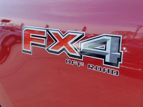 Used 2024 Ford F250 Lariat w/ Lariat Ultimate Package AWD/4WD image 37