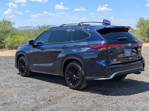 Used 2023 Toyota Highlander XSE FWD image 8
