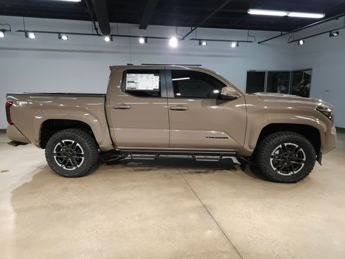 New 2026 Toyota Tacoma TRD Sport AWD/4WD image 8