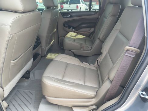 Used 2018 Chevrolet Tahoe Premier AWD/4WD image 19