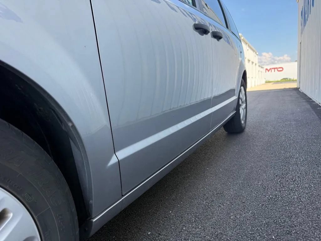 Used 2019 Dodge Grand Caravan SE FWD image 5