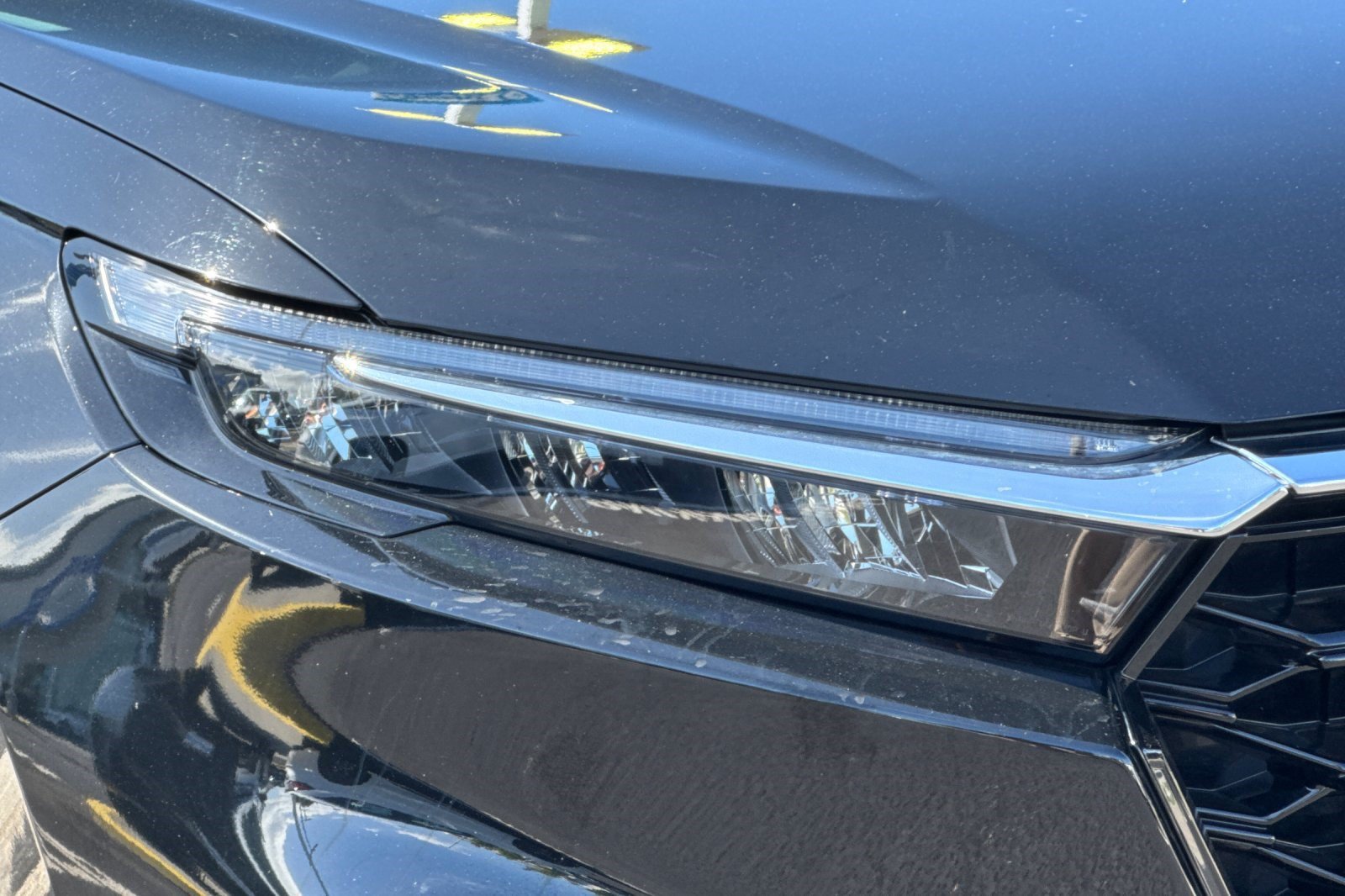 Used 2025 Honda CR-V EX image 12