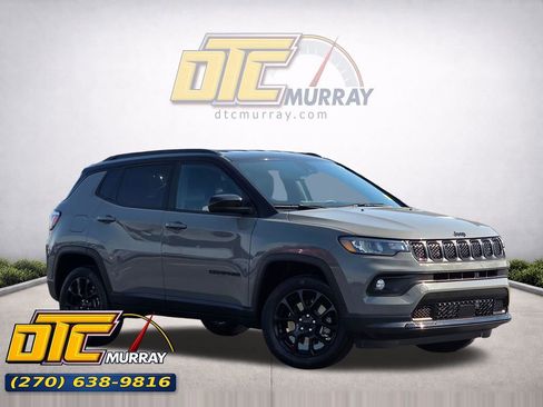 Used 2023 Jeep Compass Latitude AWD/4WD image 1