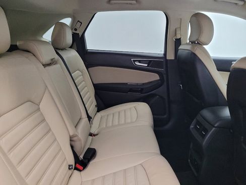 Used 2016 Ford Edge SEL w/ Equipment Group 201A AWD/4WD image 19