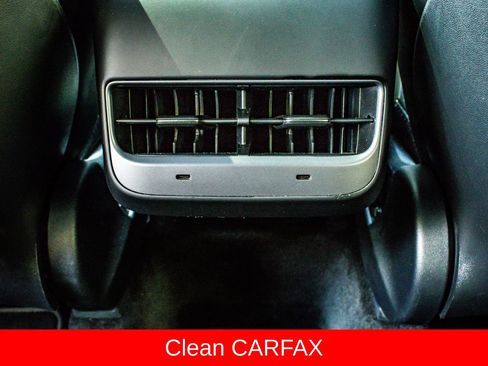 Used 2022 Tesla Model Y Long Range AWD/4WD image 14