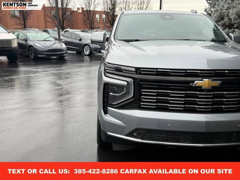 Used 2025 Chevrolet Suburban High Country image 14