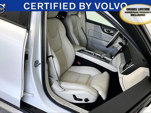 Used 2025 Volvo V60 B5 Cross Country Ultra w/ Protection Package Premier image 11