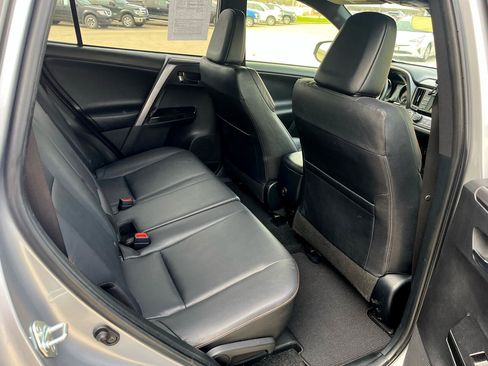 Used 2018 Toyota RAV4 SE w/ Power Extra Value Package image 11