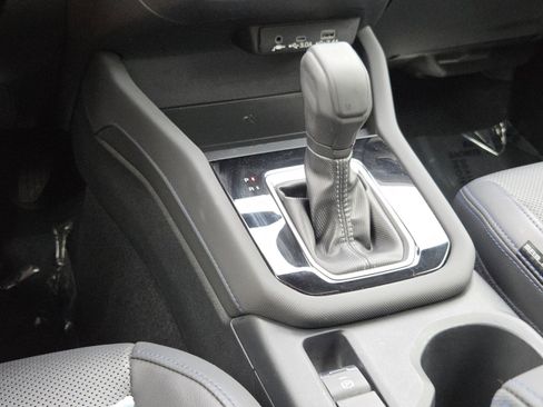 Used 2025 Subaru Forester Limited w/ Popular Package #2 image 34