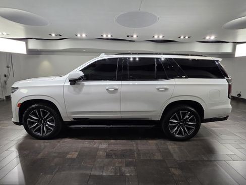 Used 2022 Cadillac Escalade Sport Platinum RWD image 3