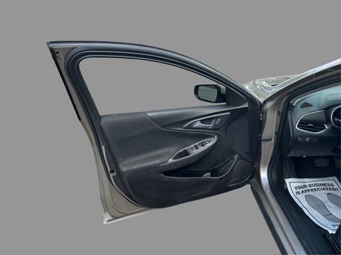 Used 2022 Chevrolet Malibu LT FWD image 27