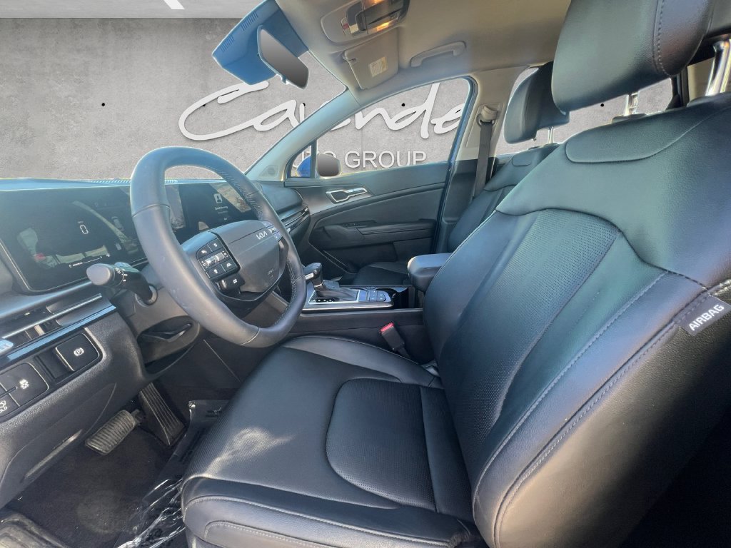 Used 2026 Kia Sportage EX FWD image 19