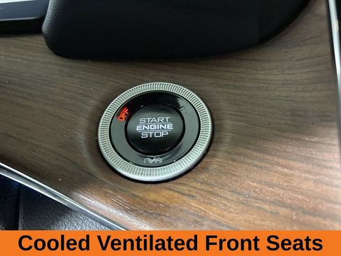 Used 2025 Jeep Grand Cherokee Summit image 16