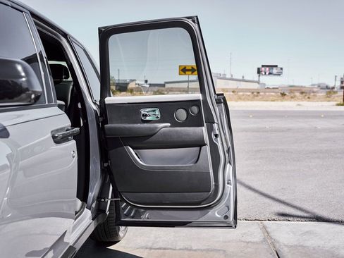 Used 2023 Rolls-Royce Cullinan AWD/4WD image 29