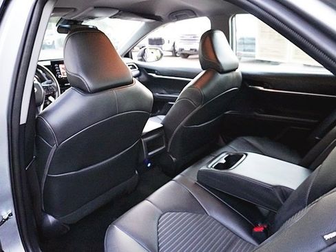 Used 2024 Toyota Camry SE image 16