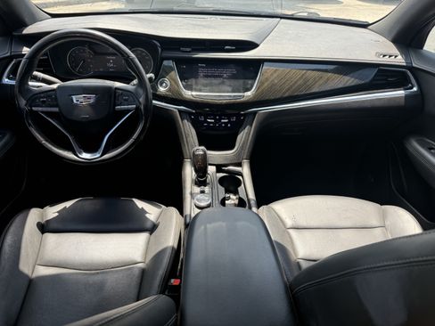 Used 2020 Cadillac XT6 Premium Luxury FWD image 13