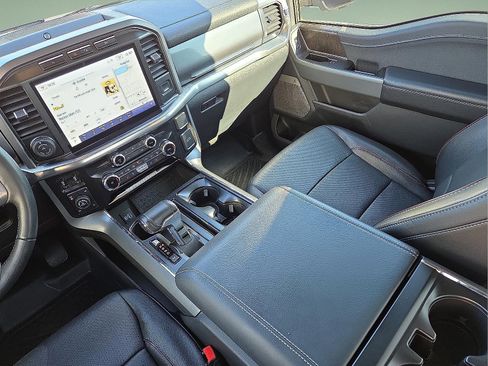 Used 2023 Ford F150 Lariat w/ Trailer Tow Package image 12