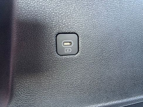 Used 2023 Kia Telluride LX FWD image 22