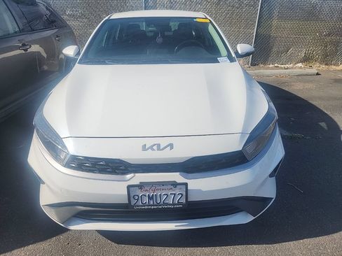 Certified 2023 Kia Forte LXS w/ LXS Technology Package FWD image 2
