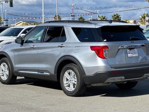 Used 2023 Ford Explorer XLT w/ Equipment Group 202A image 6