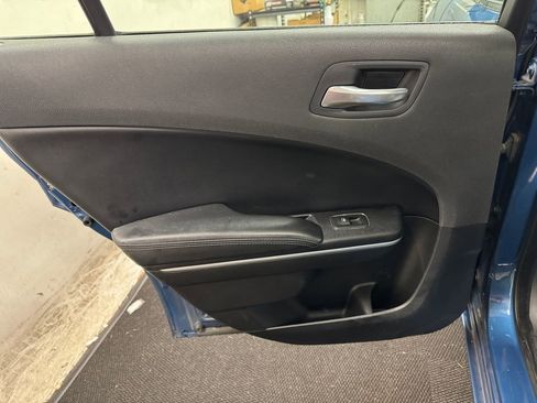 Used 2021 Dodge Charger SXT w/ Leather Interior Group image 16