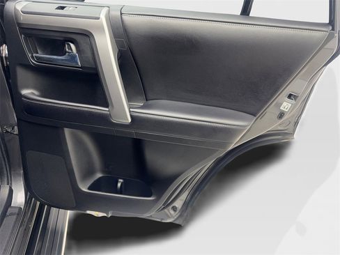 Used 2018 Toyota 4Runner 2WD image 46