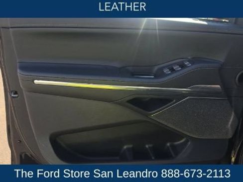 Used 2025 Lincoln Navigator L Reserve AWD/4WD image 9
