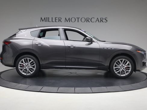Certified 2022 Maserati Levante GT AWD/4WD image 8