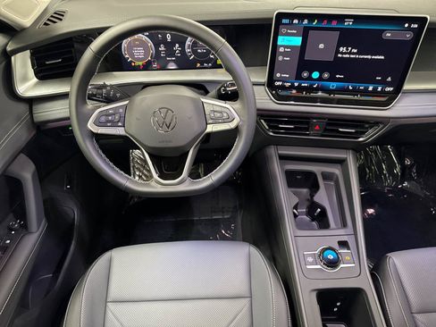 New 2026 Volkswagen Tiguan SE AWD/4WD image 13