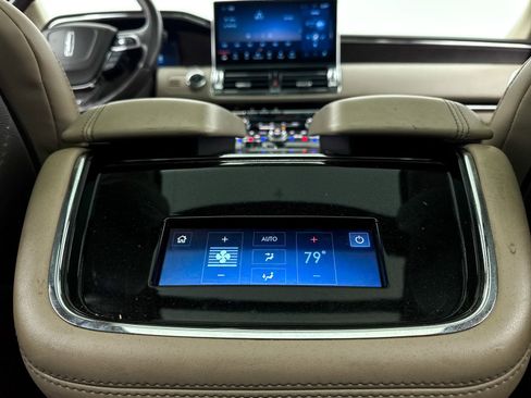 Used 2022 Lincoln Navigator Reserve image 21