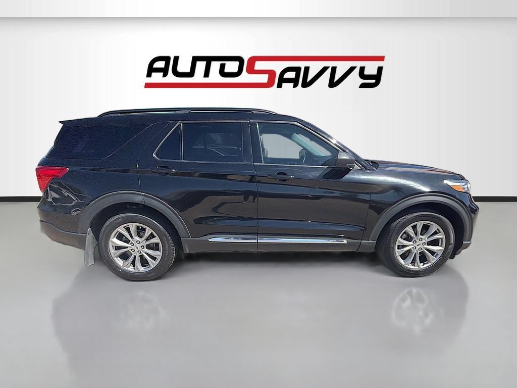 Used 2022 Ford Explorer XLT w/ Equipment Group 202A AWD/4WD image 8
