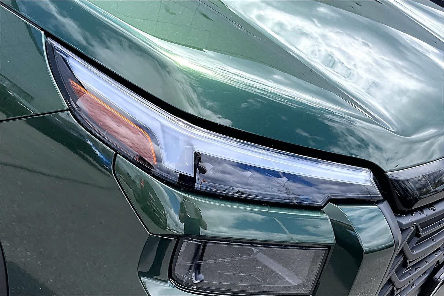 New 2026 Subaru Outback Limited AWD/4WD image 14