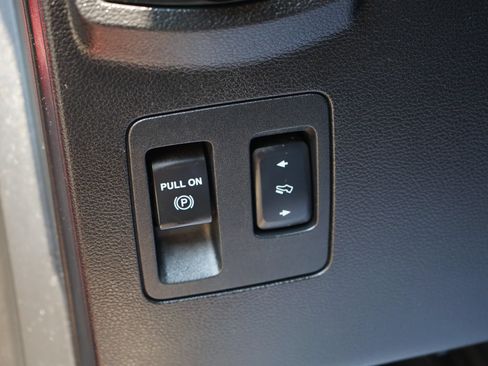 Used 2018 Ford F150 XLT w/ Equipment Group 302A Luxury RWD image 12