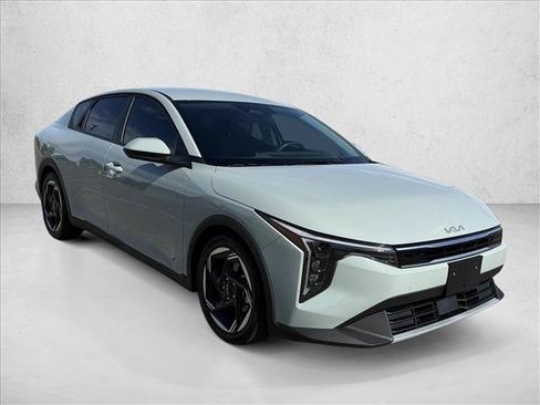 Used 2025 Kia K4 EX FWD image 3