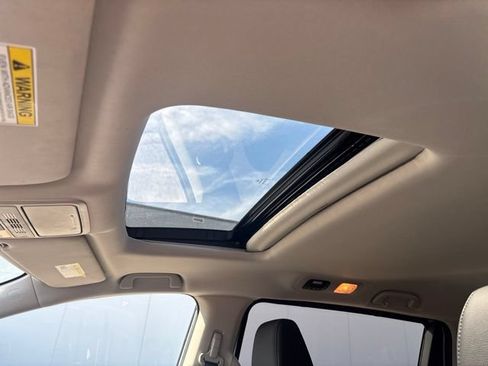 Used 2025 Honda Odyssey EX-L image 9