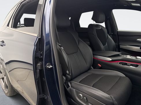 Used 2023 Genesis GV70 2.5T w/ Sport Prestige Package image 17