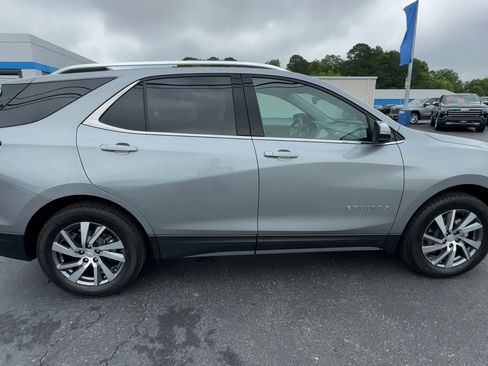 Used 2024 Chevrolet Equinox Premier AWD/4WD image 9