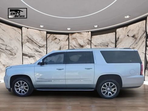 Used 2018 GMC Yukon XL Denali w/ Open Road Package AWD/4WD image 8