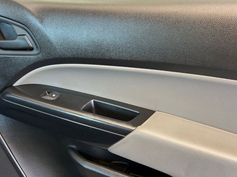 Used 2022 Chevrolet Colorado W/T image 17