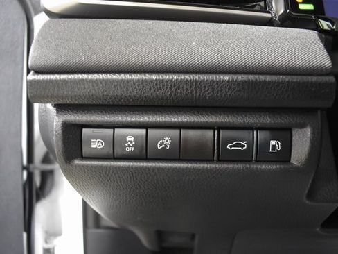 Used 2025 Toyota Camry LE image 13