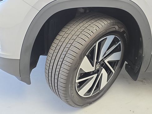 Certified 2025 Volkswagen Atlas SE AWD/4WD image 34