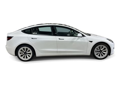 Certified 2022 Tesla Model 3 Long Range AWD/4WD image 7