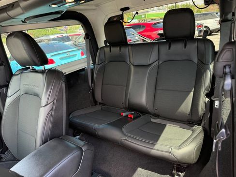 Used 2020 Jeep Wrangler Sport AWD/4WD image 15