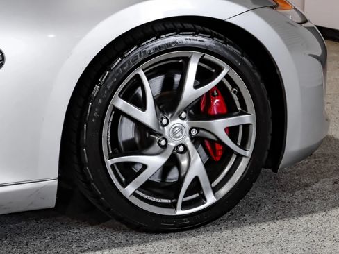 Used 2013 Nissan 370Z Touring w/ Sport Pkg RWD image 39