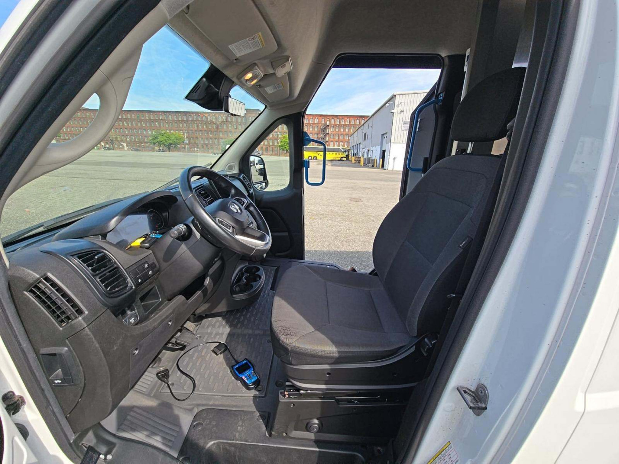Used 2024 RAM ProMaster 3500 w/ Delivery Van Package FWD image 6
