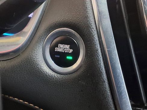 Used 2018 Chevrolet Traverse Premier w/ Driver Confidence II Package image 29